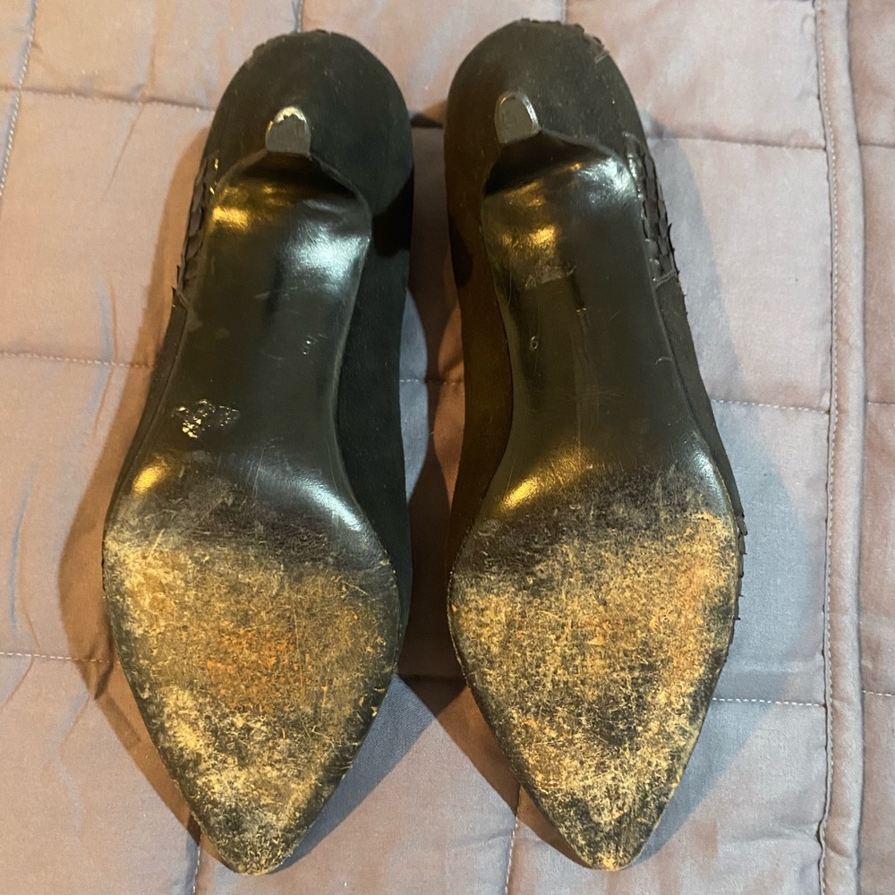 black heels - Picture 3 of 3
